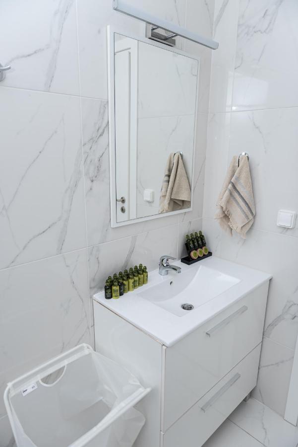 Design Apartment With Swimming Pool Near The Beach Athens Luaran gambar